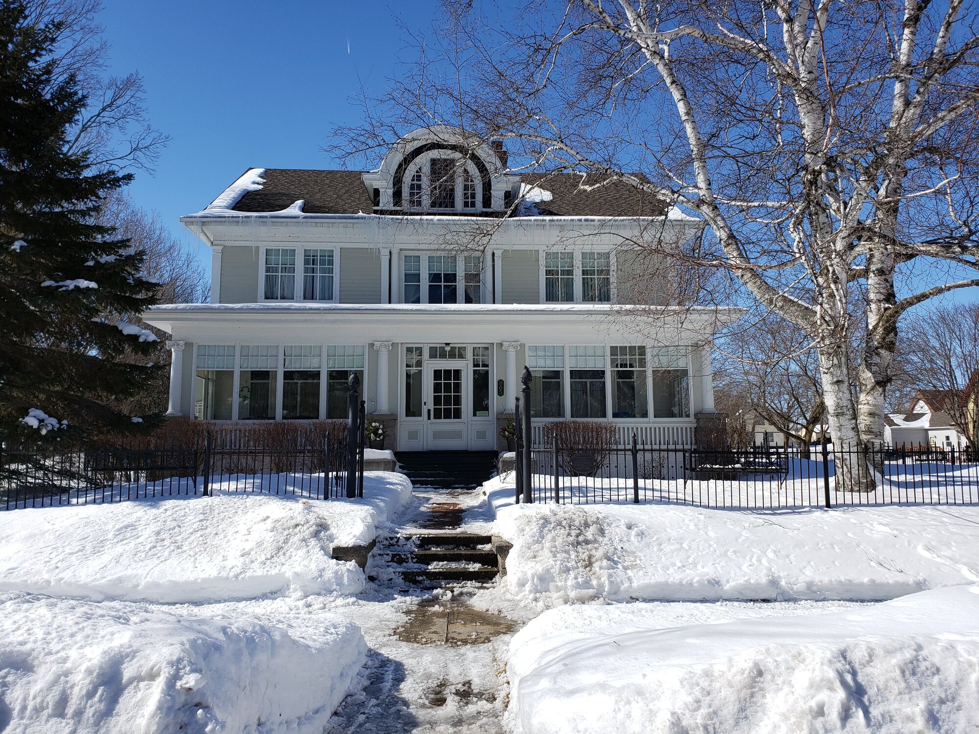 Historic home, John and Marie Borgman House
805 Dodge Street