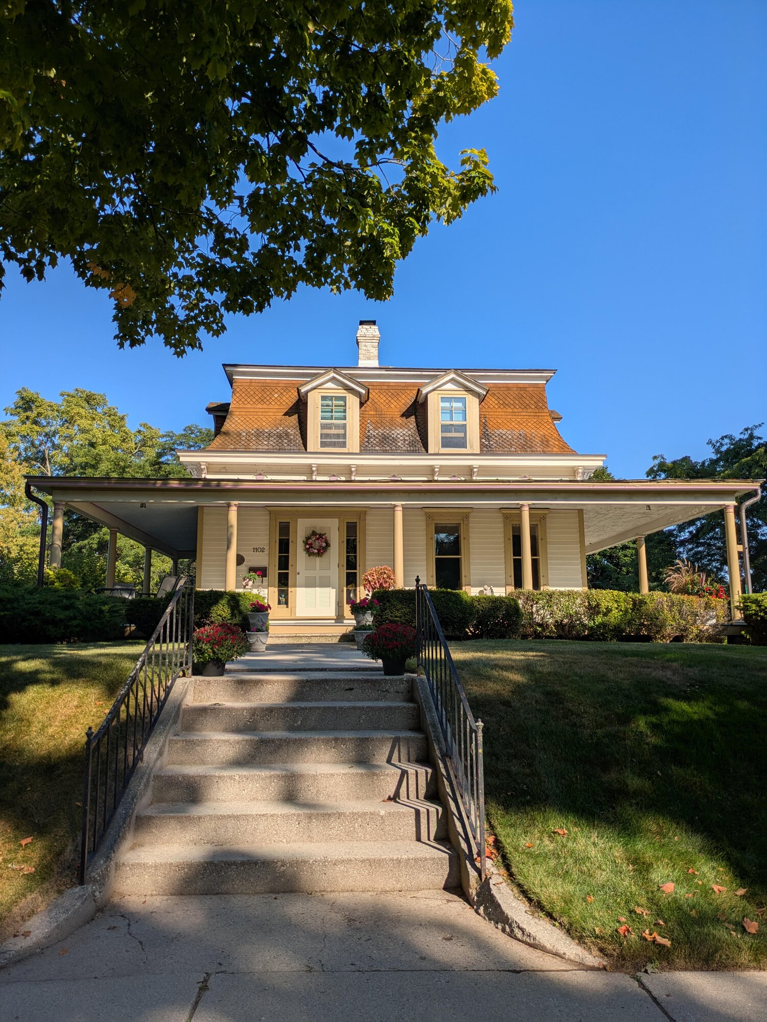 Historic home, Louis and Amelia Bruemmer House
1102 Dodge Street