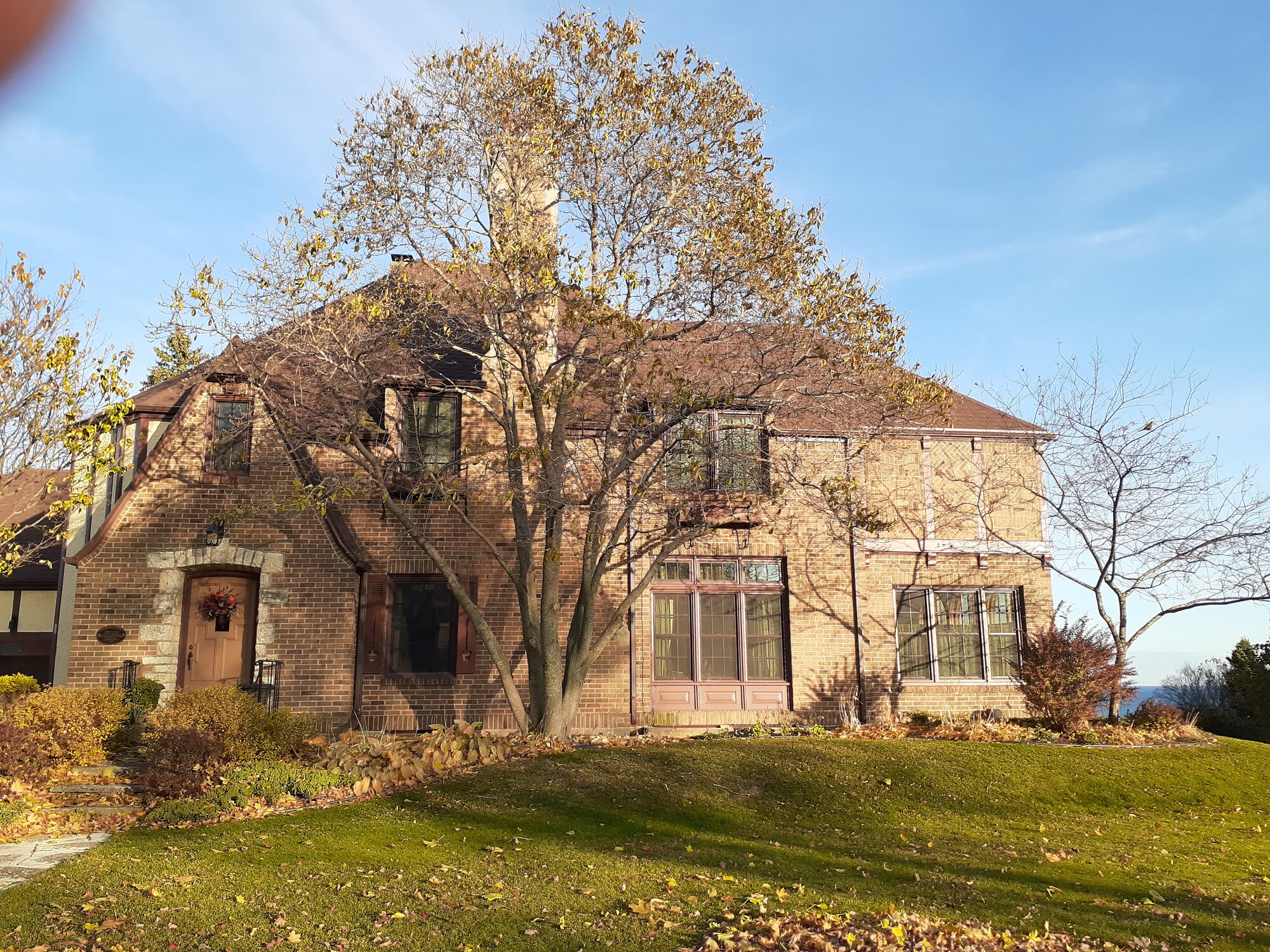 Historic home, Leo and Vera Bruemmer House
1122 Milwaukee Street